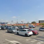 I tifosi all’aeroporto a sostegno della maglia, rivendicano la propria appartenenza e residenza